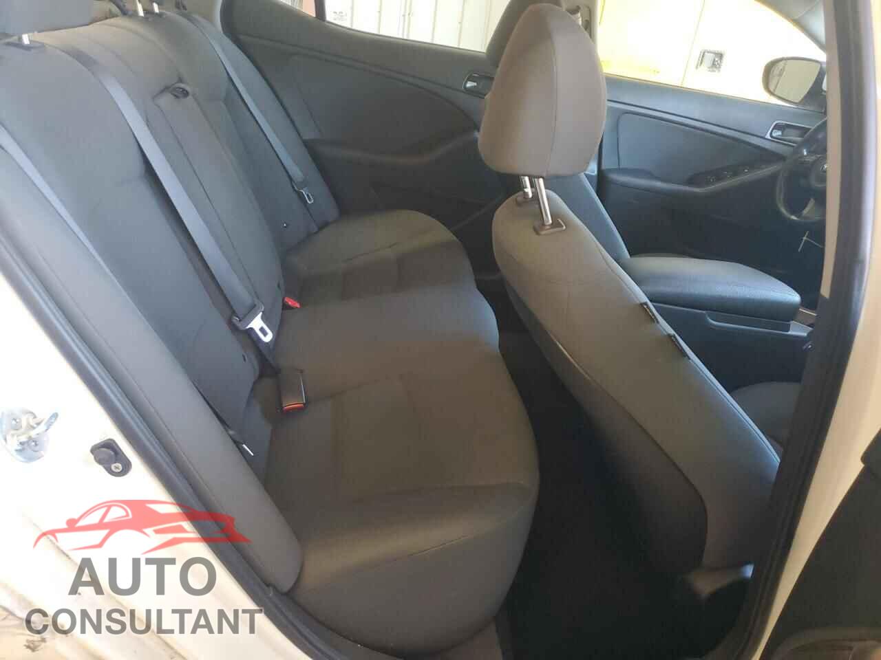 KIA OPTIMA 2015 - KNAGM4A78F5649530