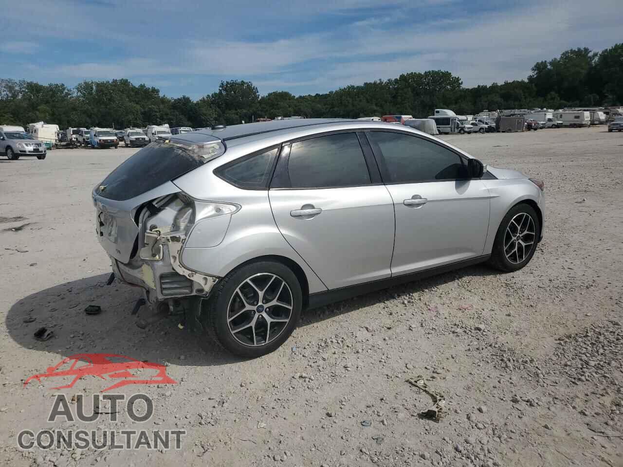 FORD FOCUS 2018 - 1FADP3M22JL230011