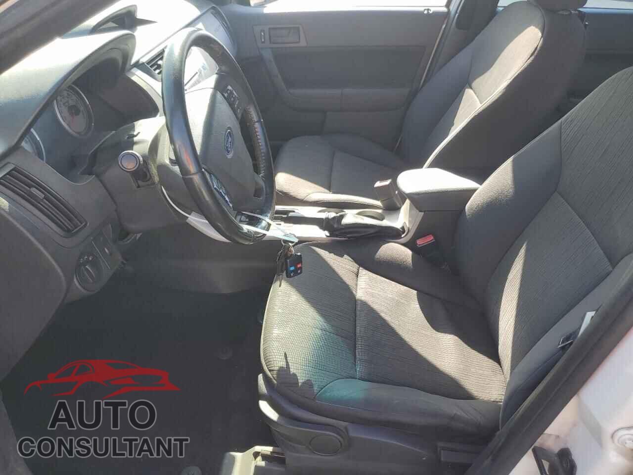 FORD FOCUS 2011 - 1FAHP3FN8BW150009