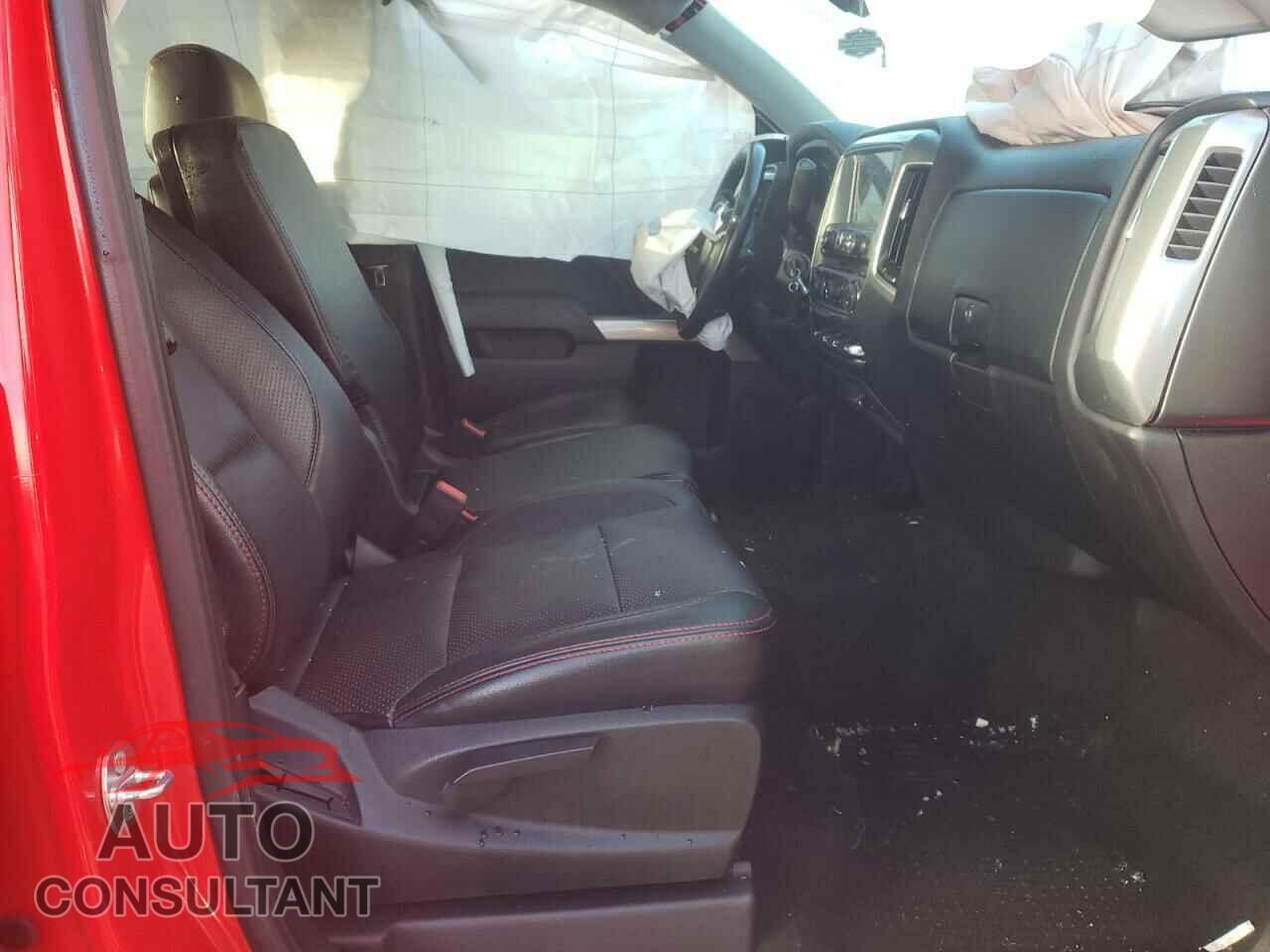 CHEVROLET SILVERADO 2018 - 3GCUKREC6JG168564