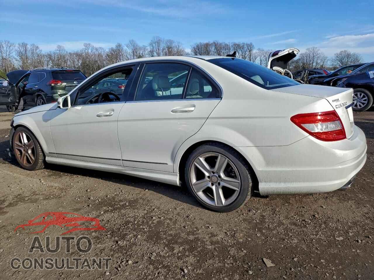 MERCEDES-BENZ C-CLASS 2011 - WDDGF8BB1BR145093