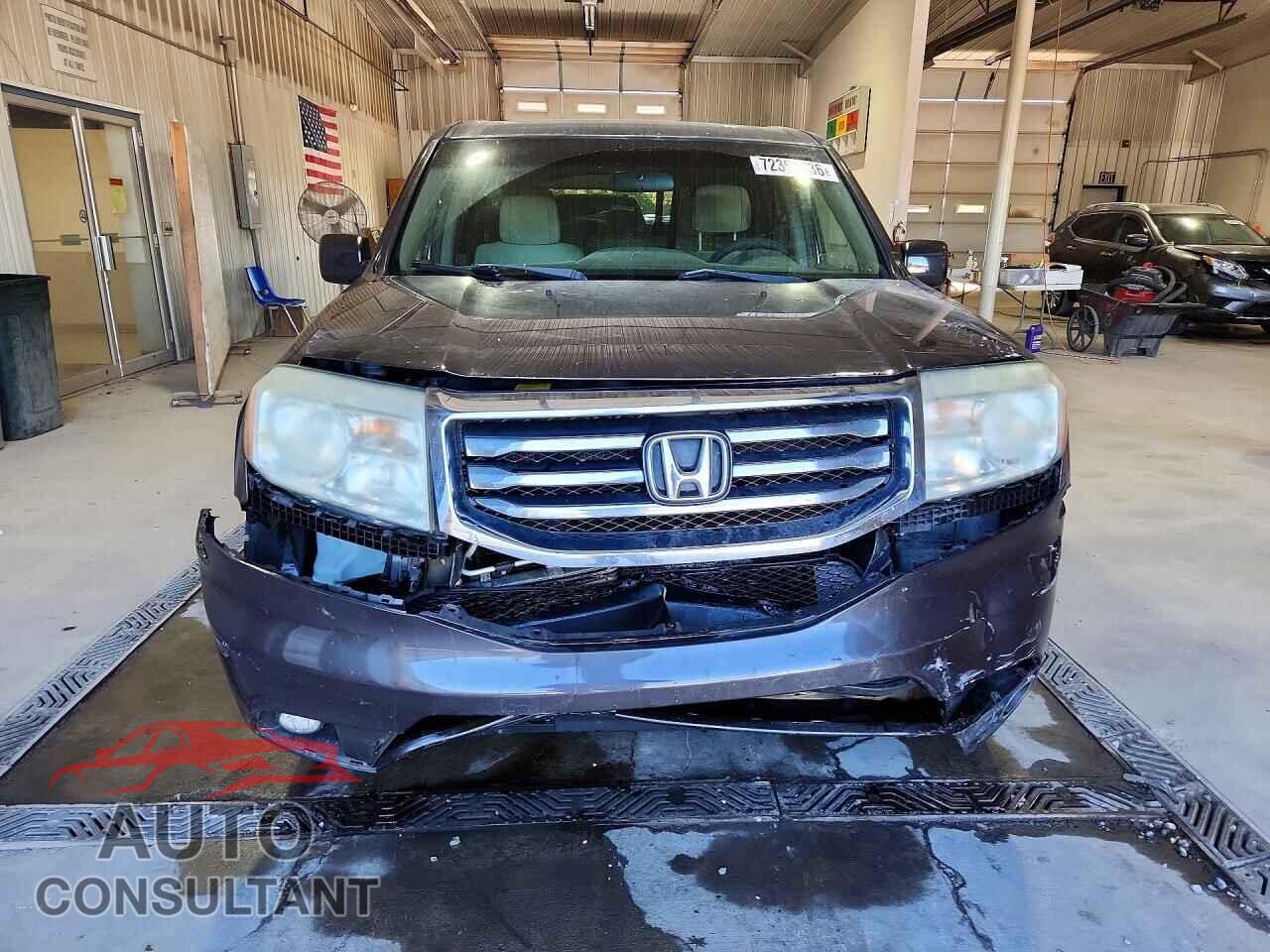 HONDA PILOT 2013 - 5FNYF4H48DB071566