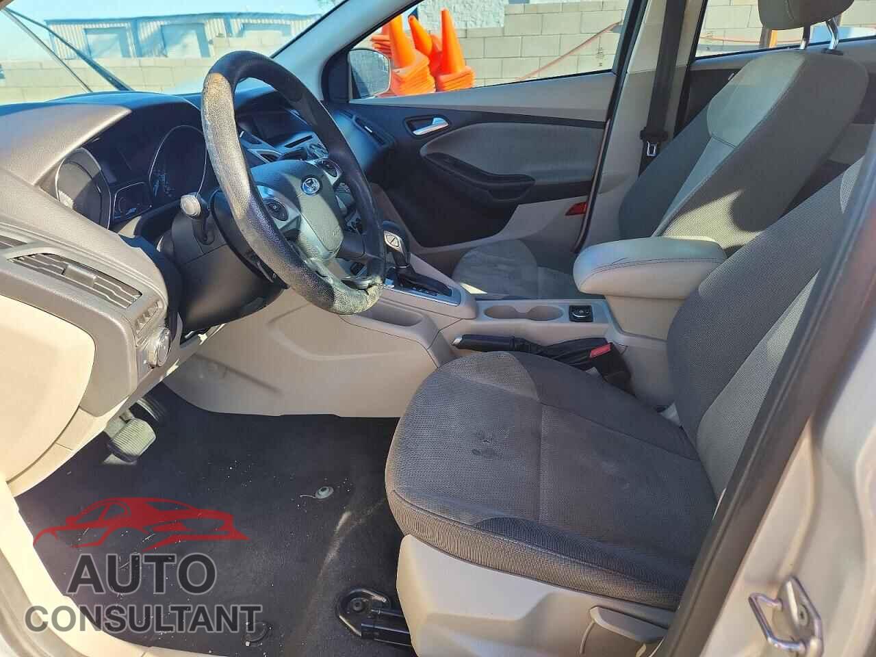 FORD FOCUS 2012 - 1FAHP3F26CL313555