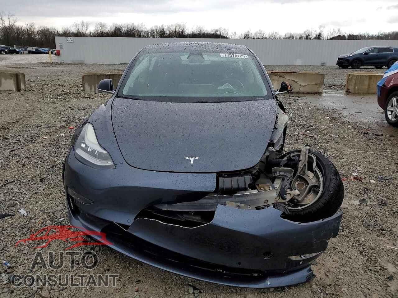 TESLA MODEL 3 2017 - 5YJ3E1EA6HF000913