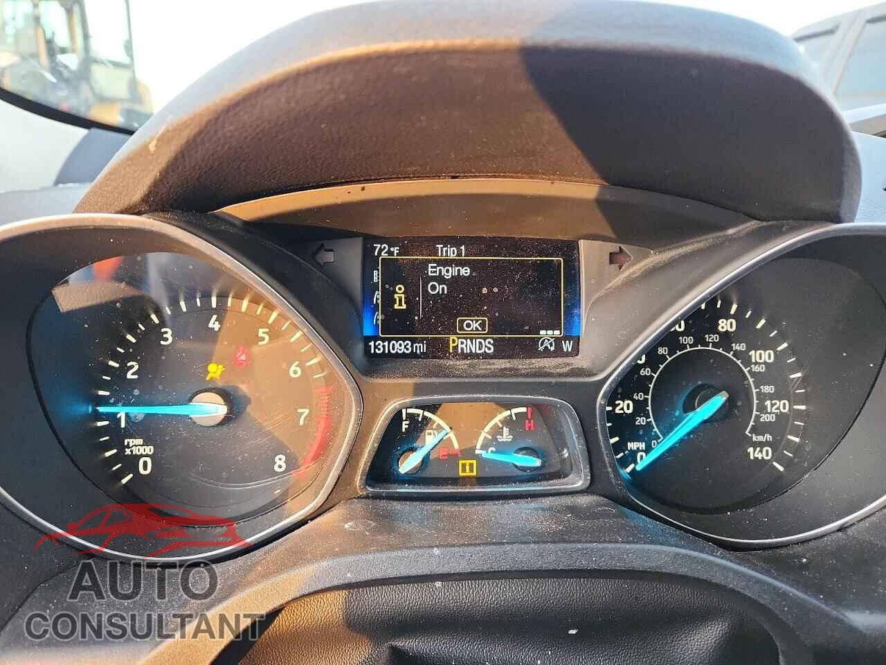 FORD ESCAPE 2017 - 1FMCU9GD5HUC35198