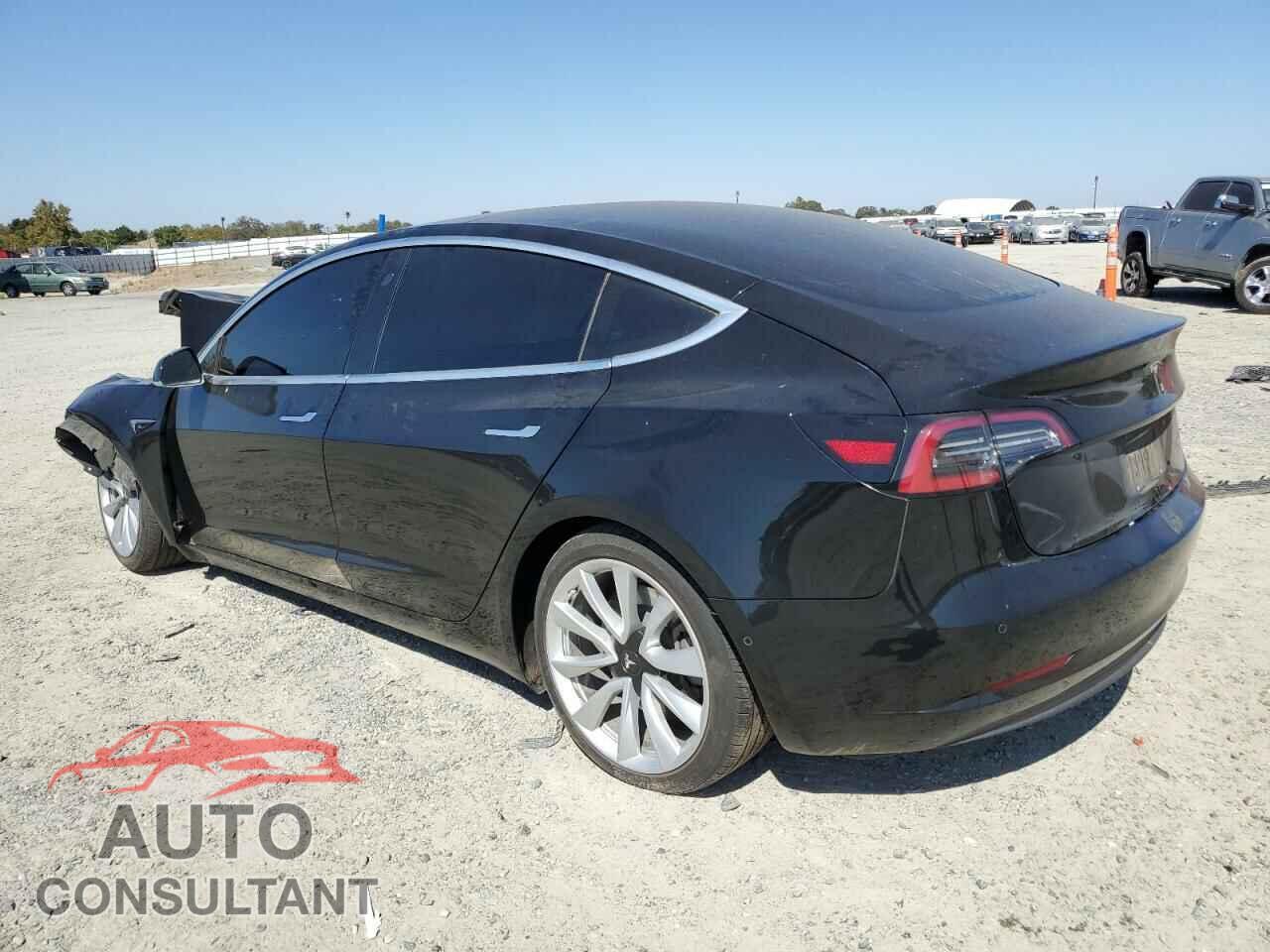 TESLA MODEL 3 2018 - 5YJ3E1EB8JF131808
