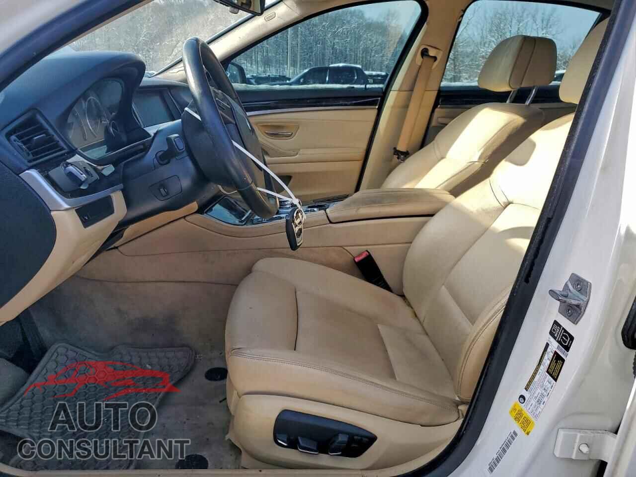 BMW 5 SERIES 2014 - WBA5B1C52ED483520
