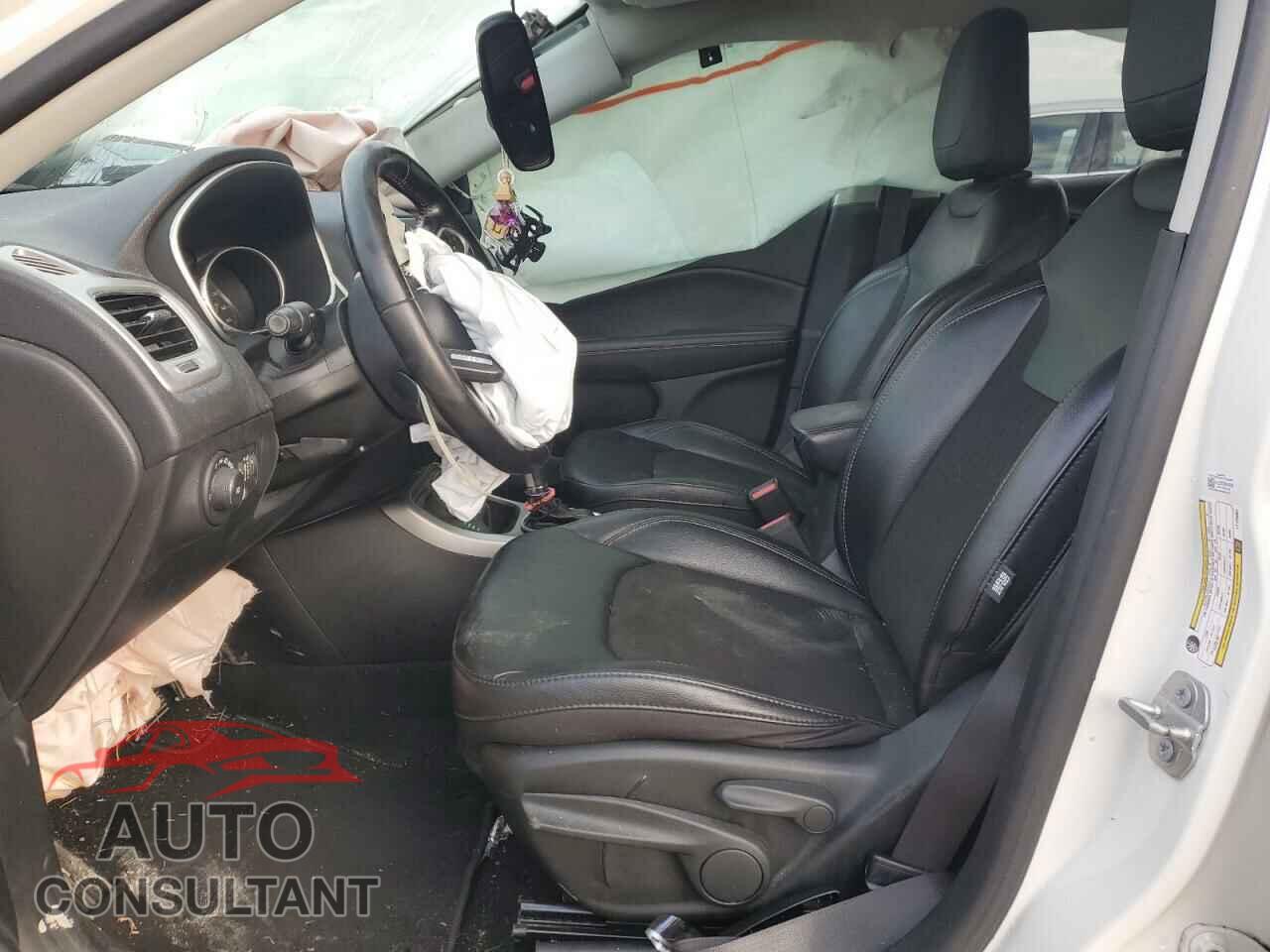 JEEP COMPASS 2020 - 3C4NJDBB5LT175067
