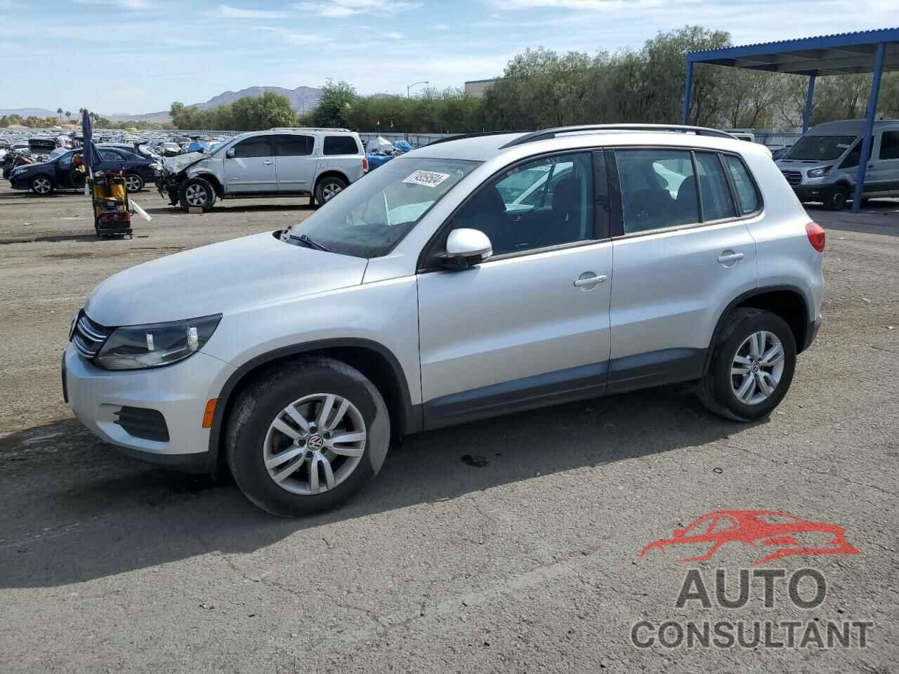 VOLKSWAGEN TIGUAN 2017 - WVGAV7AX1HK026998