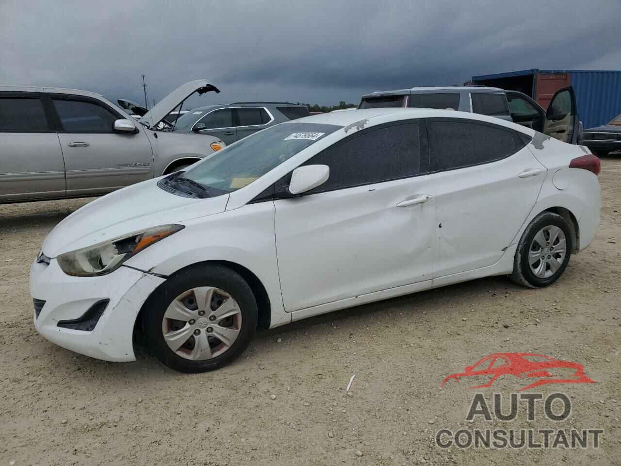 HYUNDAI ELANTRA 2016 - 5NPDH4AE0GH716261
