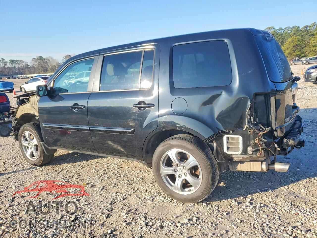 HONDA PILOT 2015 - 5FNYF3H56FB015986