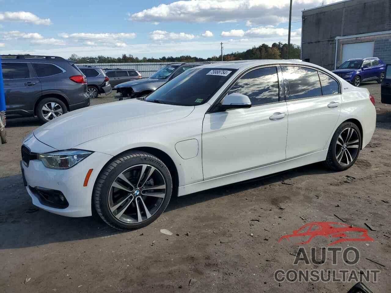 BMW 3 SERIES 2018 - WBA8E1C53JA178396