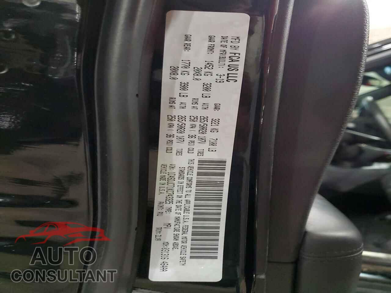 DODGE DURANGO 2019 - 1C4SDJCT1KC743325