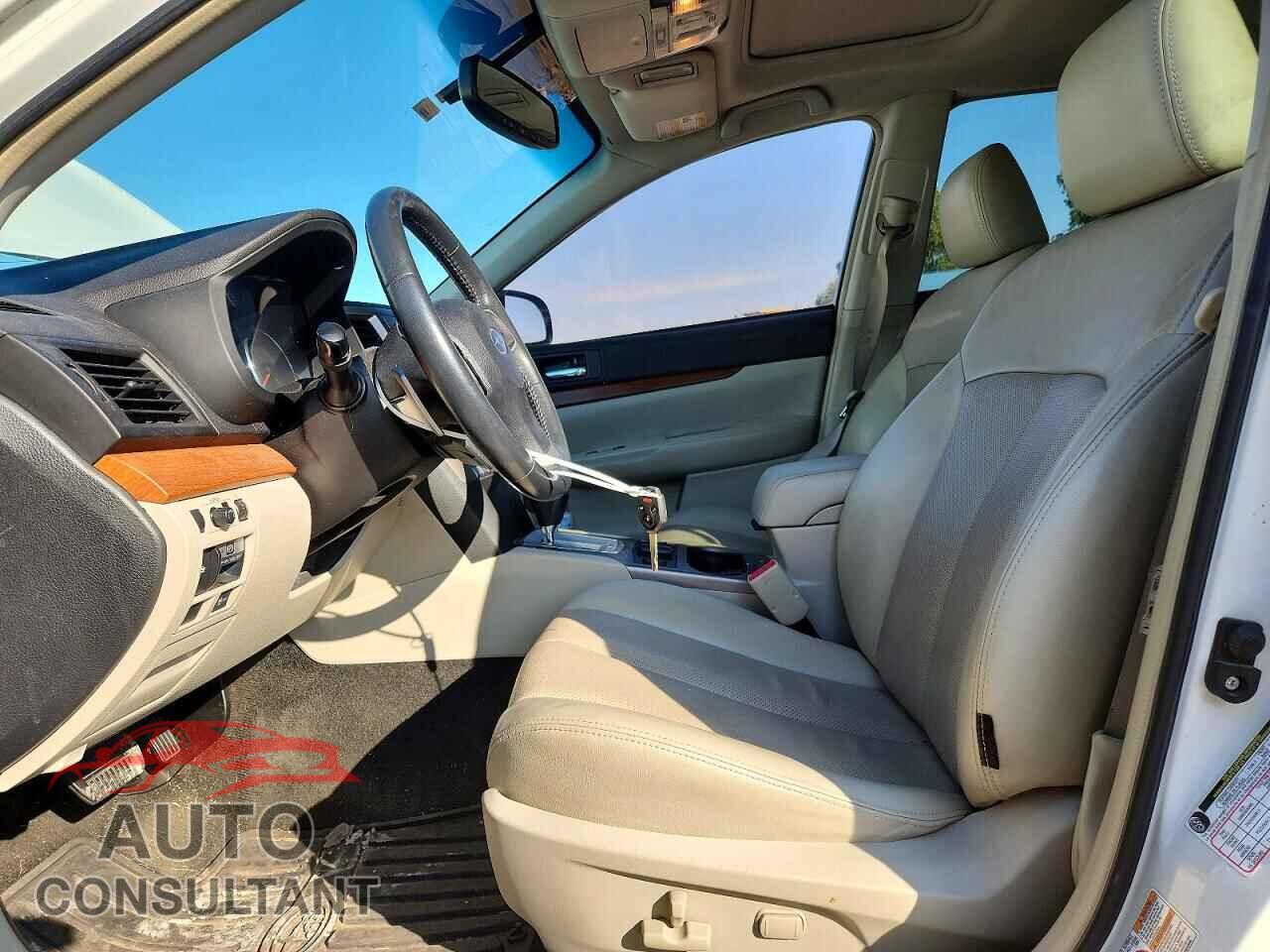 SUBARU OUTBACK 2014 - 4S4BRBLC2E3294924
