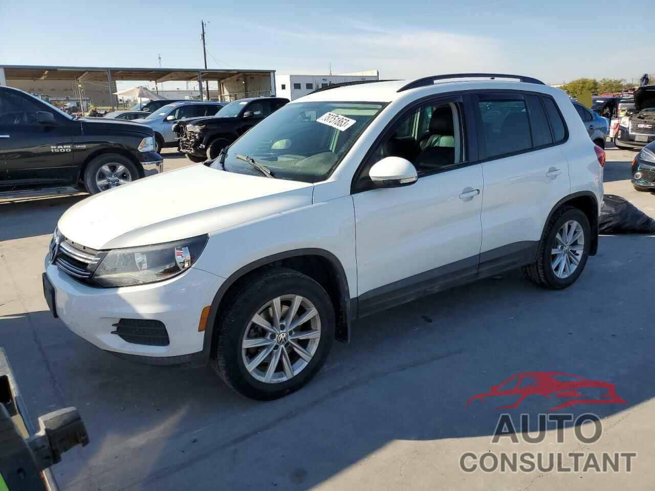 VOLKSWAGEN TIGUAN 2015 - WVGBV7AX0FW572668