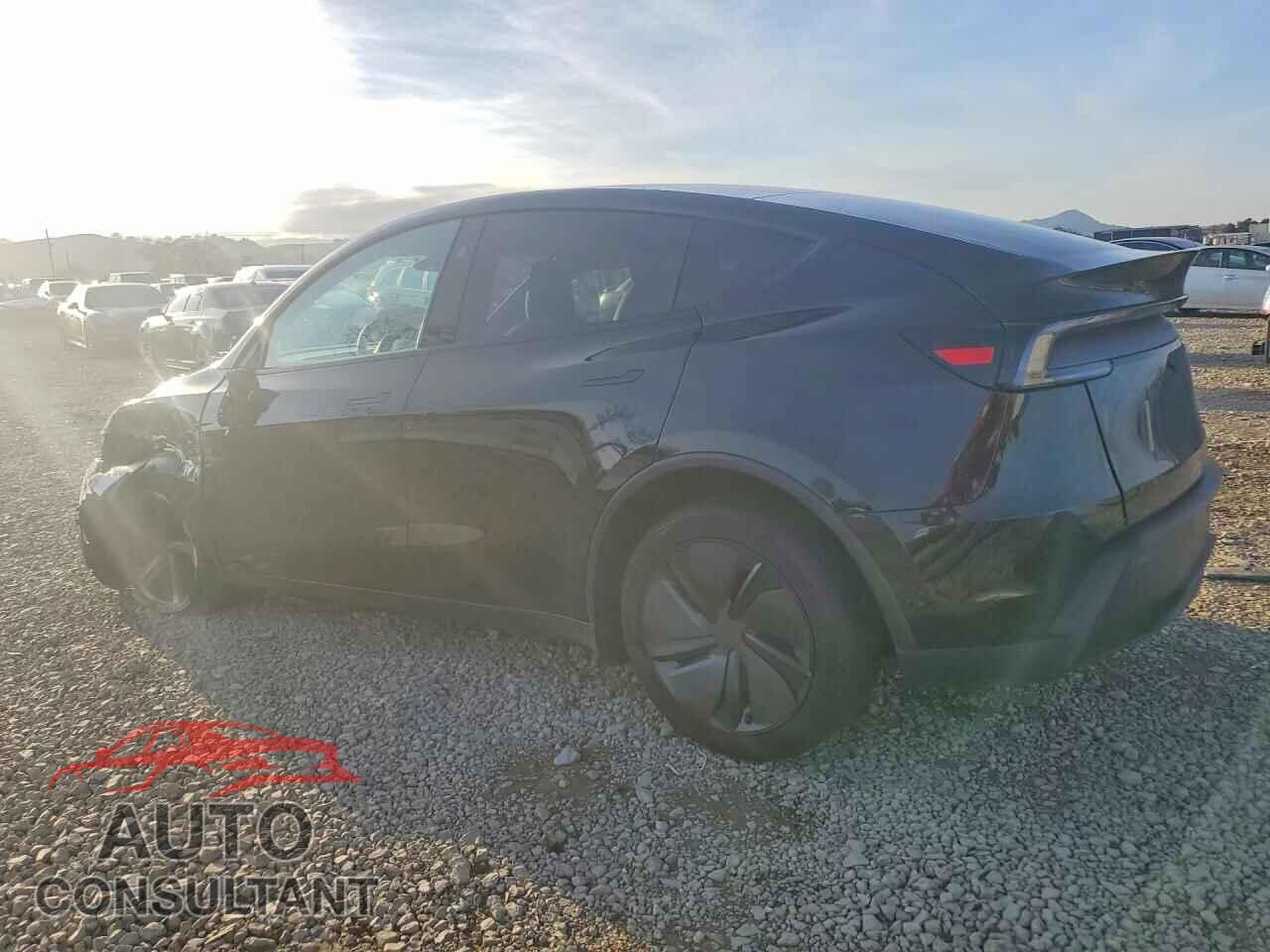 TESLA MODEL Y 2026 - 7SAYGDED6TF394811