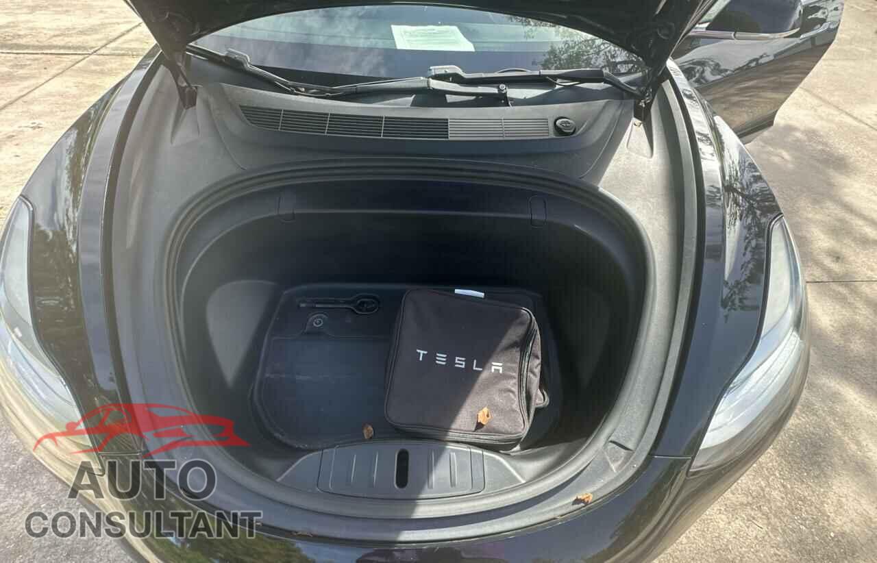 TESLA MODEL 3 2019 - 5YJ3E1EA2KF399391