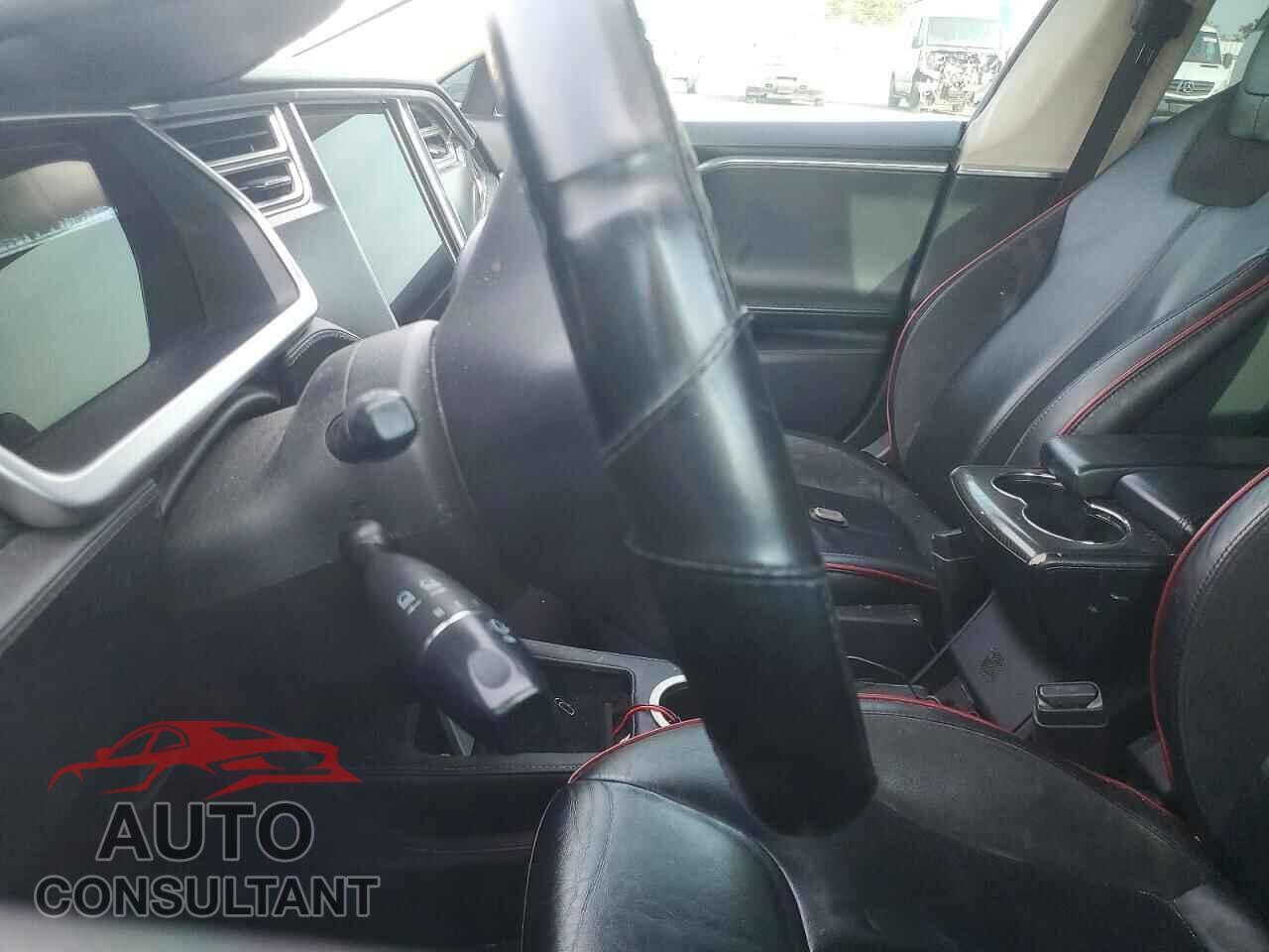 TESLA MODEL S 2013 - 5YJSA1DP8DFP27641