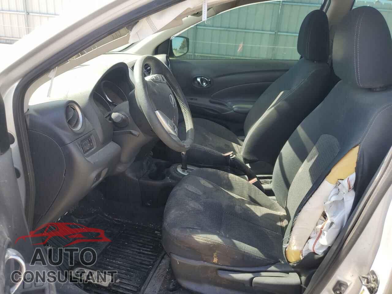 NISSAN VERSA 2019 - 3N1CN7AP3KL828894
