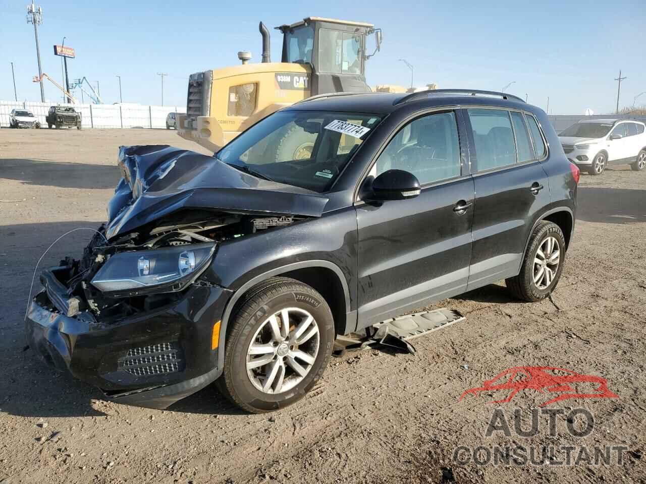 VOLKSWAGEN TIGUAN 2017 - WVGBV7AX2HK027484