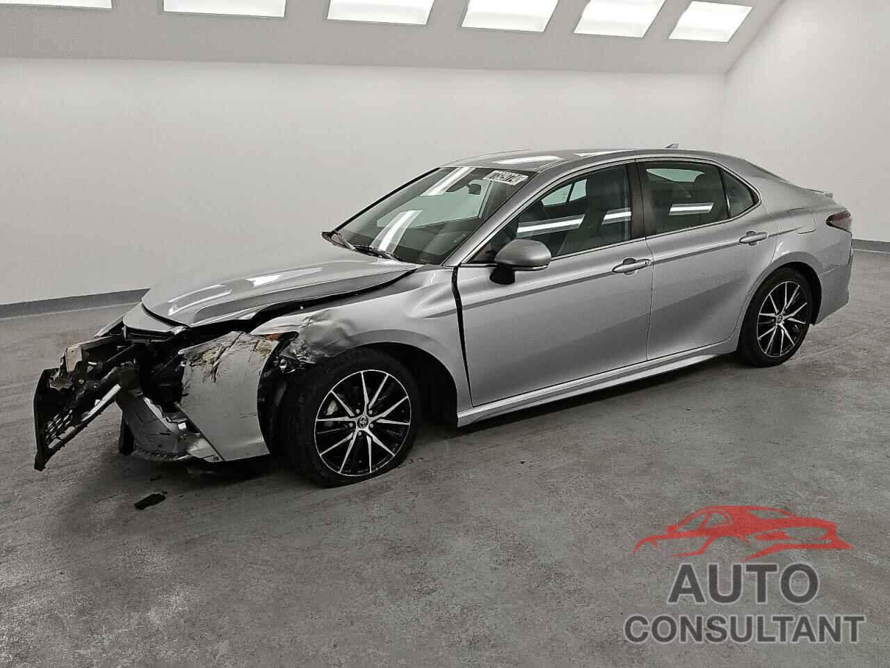 TOYOTA CAMRY 2022 - 4T1G11AK8NU700538