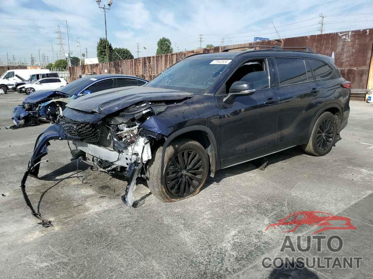 TOYOTA HIGHLANDER 2023 - 5TDKDRAH8PS010255