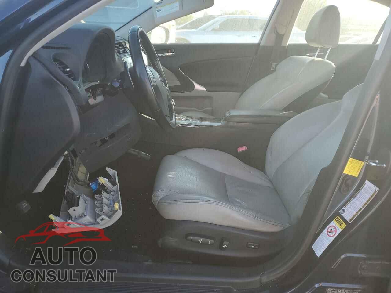 LEXUS IS 2011 - JTHBF5C20B5153631
