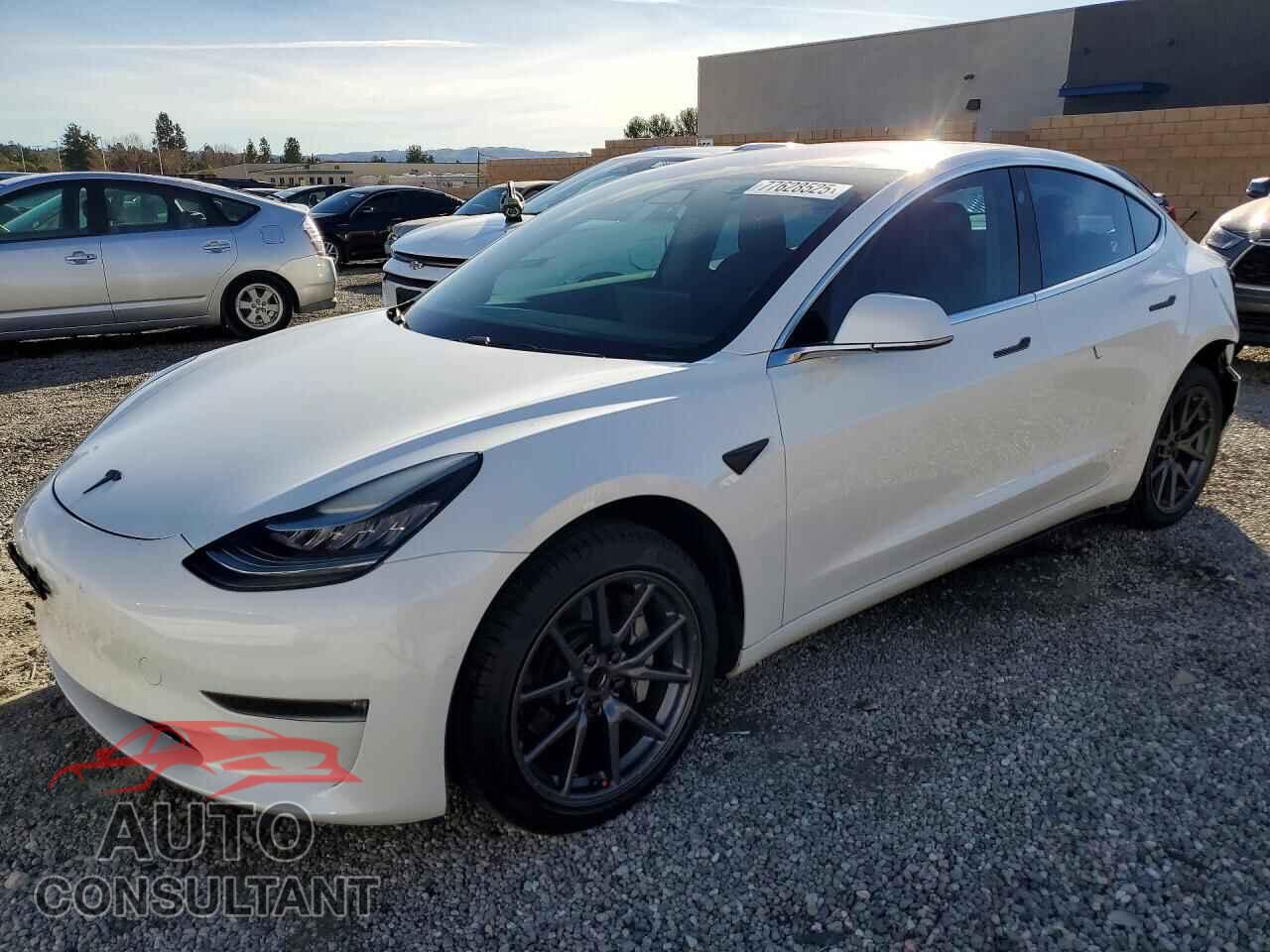 TESLA MODEL 3 2018 - 5YJ3E1EA3JF050948