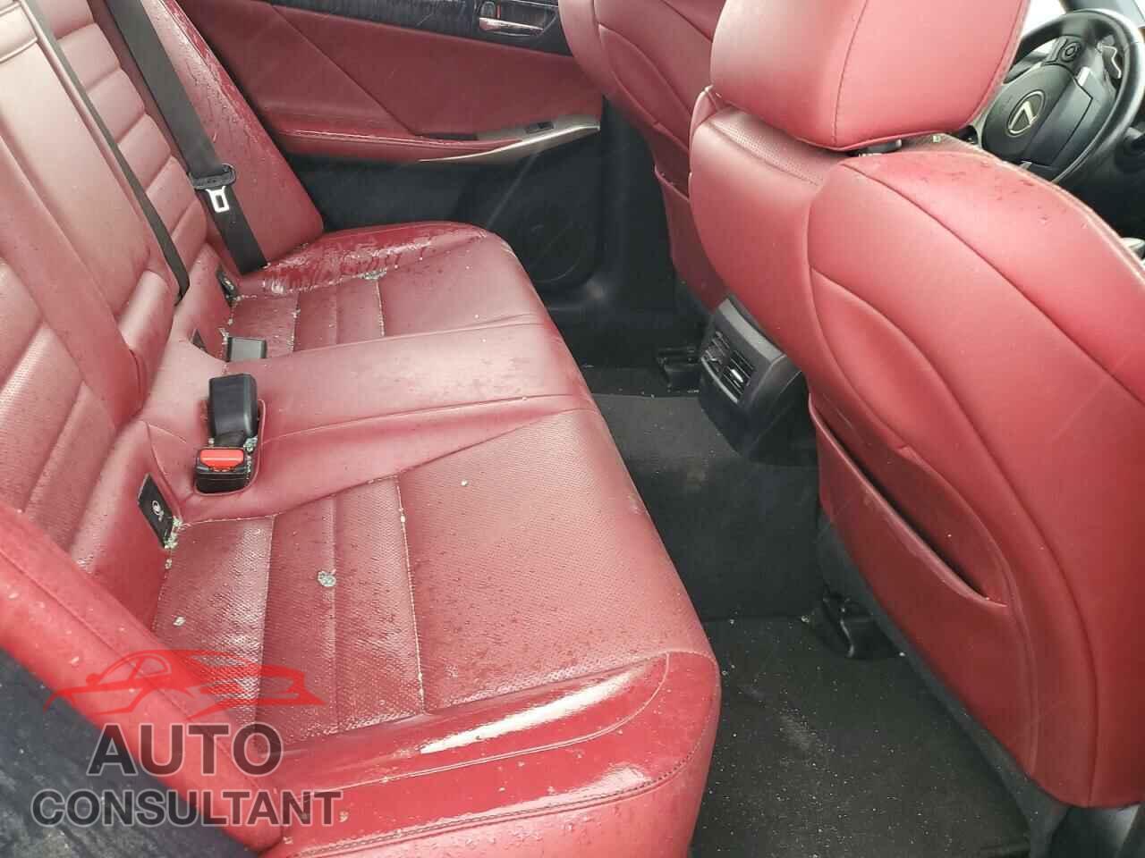 LEXUS IS 2015 - JTHCF1D29F5018438