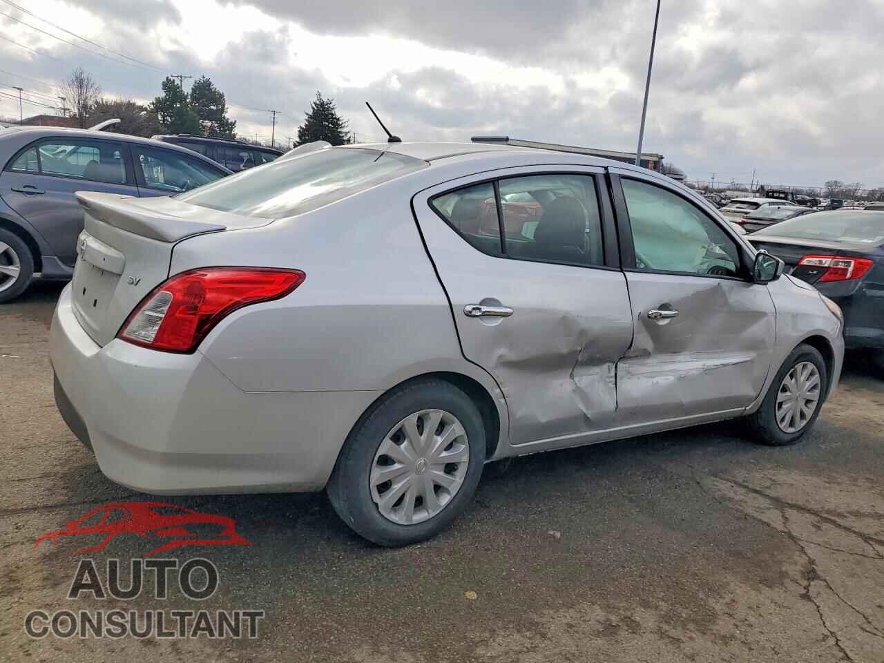 NISSAN VERSA 2019 - 3N1CN7AP3KL846862