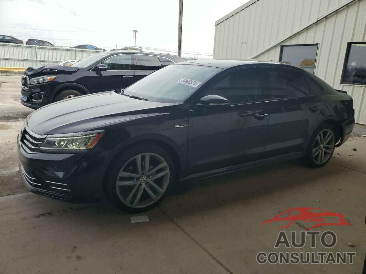 VOLKSWAGEN PASSAT 2018 - 1VWAA7A35JC028506