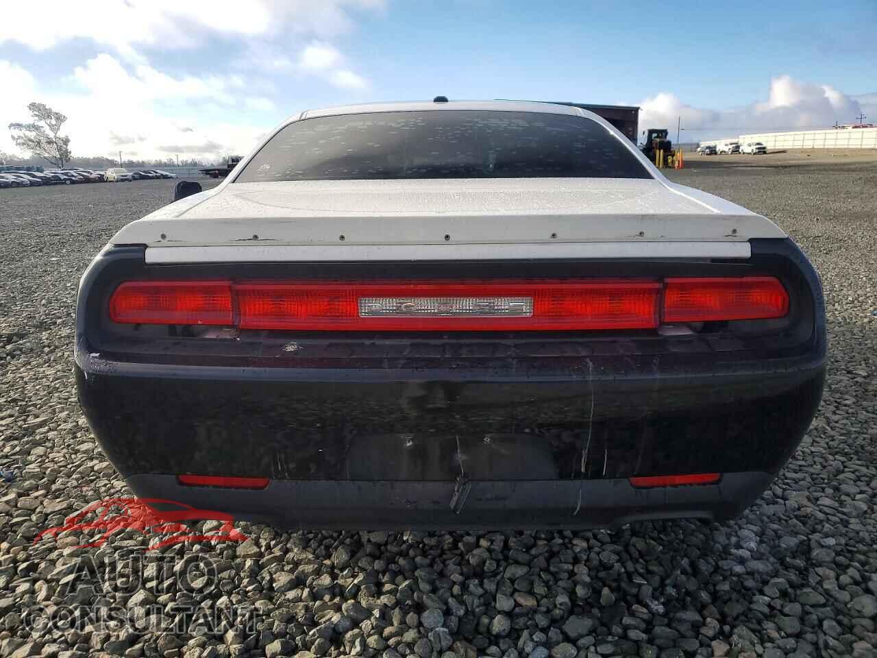 DODGE CHALLENGER 2015 - 2C3CDZAG4FH850739