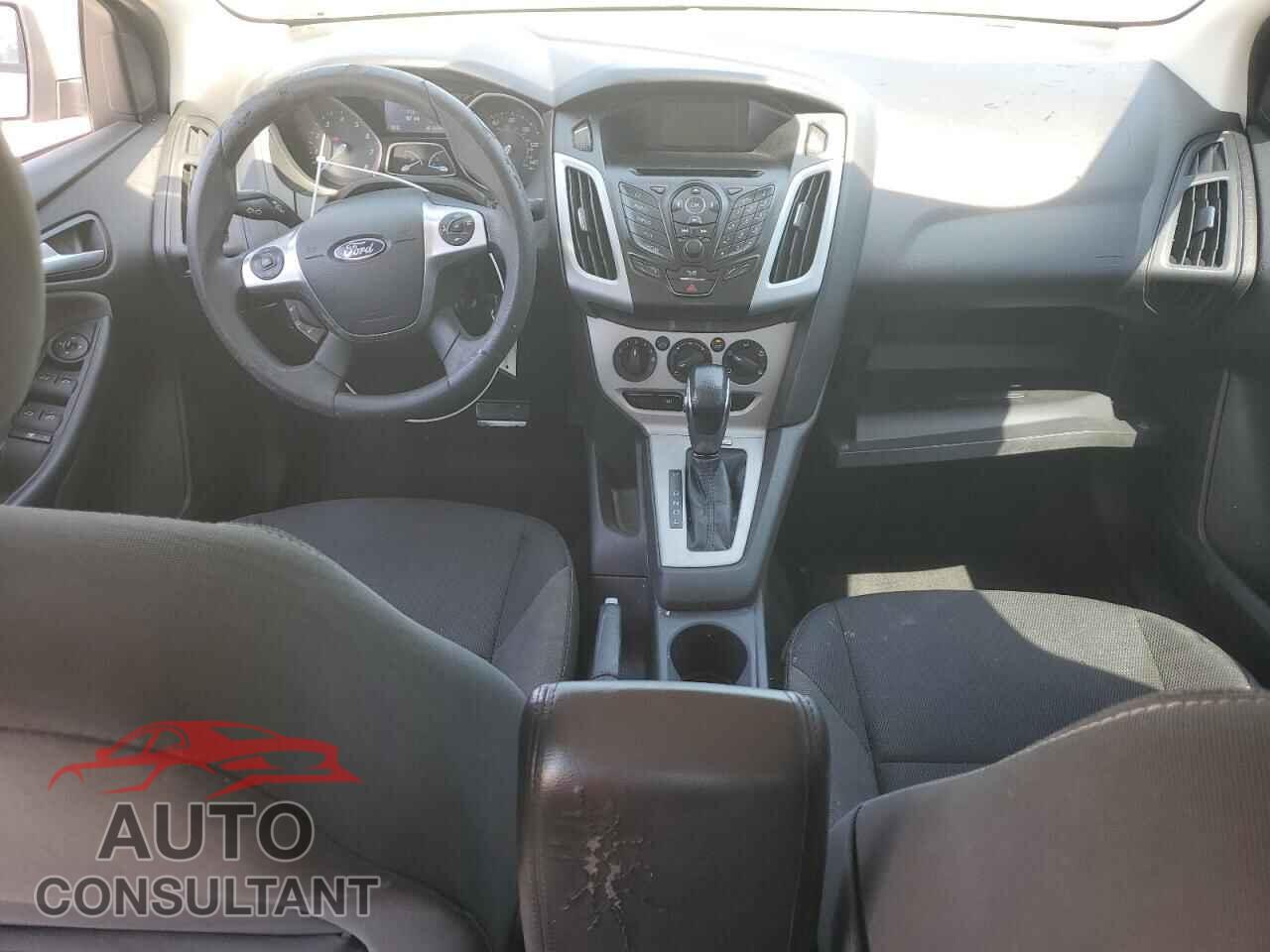 FORD FOCUS 2014 - 1FADP3F26EL301245