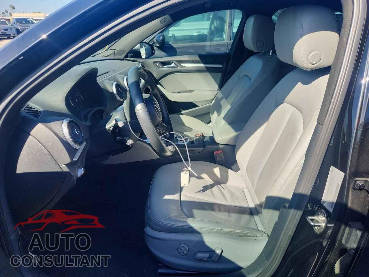 AUDI A3 2018 - WAUAUGFF7J1057785