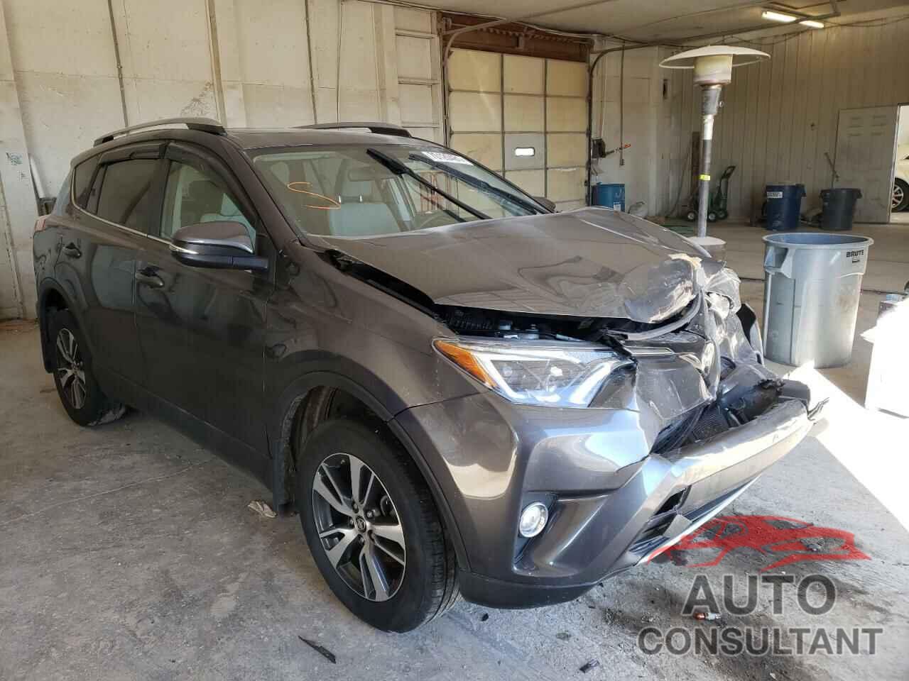 TOYOTA RAV4 2017 - JTMRFREV1HJ709055