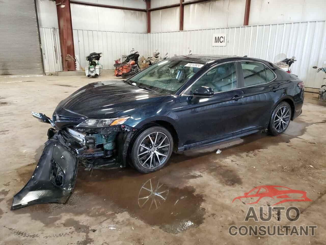 TOYOTA CAMRY 2021 - 4T1G11AK1MU412245