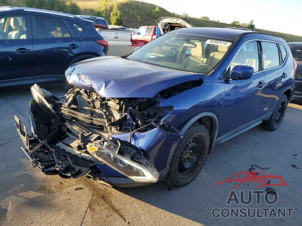 NISSAN ROGUE 2017 - KNMAT2MV6HP592648