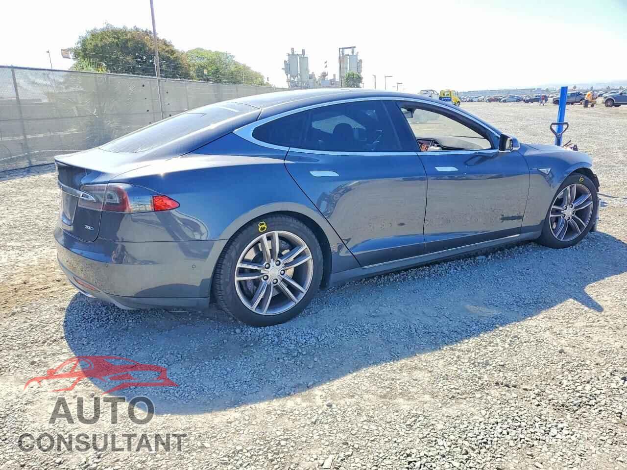 TESLA MODEL S 2016 - 5YJSA1E27GF130004