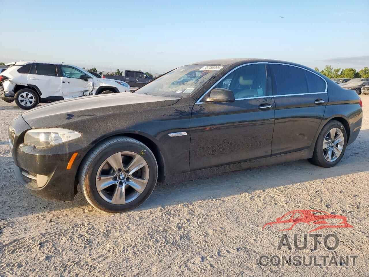 BMW 5 SERIES 2011 - WBAFR1C50BC673026