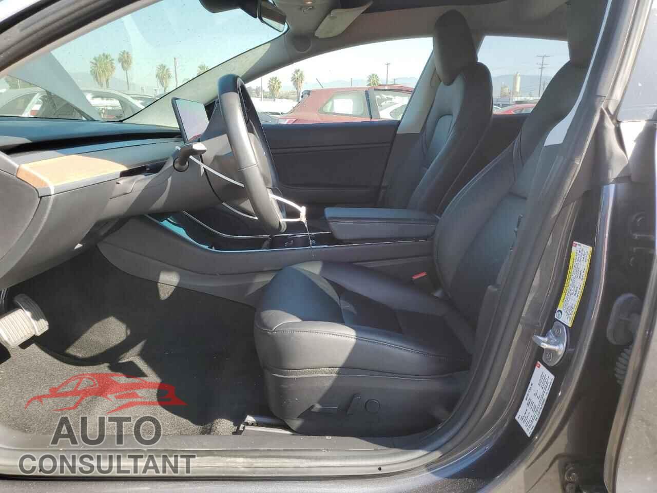 TESLA MODEL 3 2018 - 5YJ3E1EA5JF052829