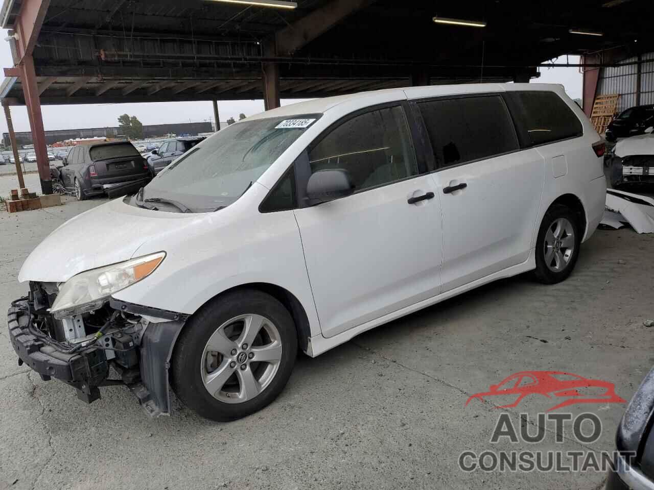 TOYOTA SIENNA 2018 - 5TDZZ3DC3JS952718