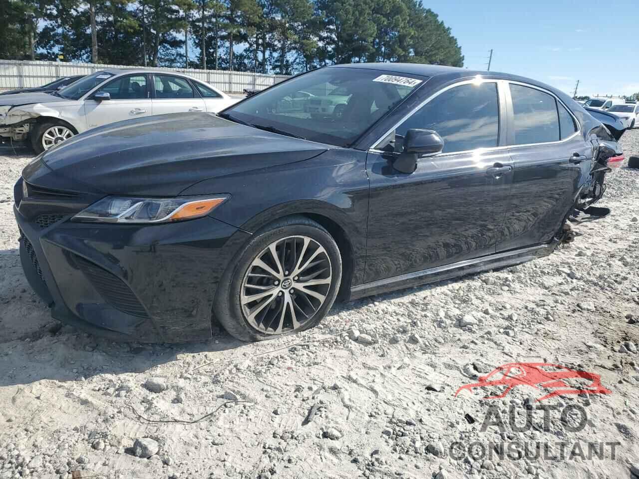 TOYOTA CAMRY 2018 - 4T1B11HK5JU032367