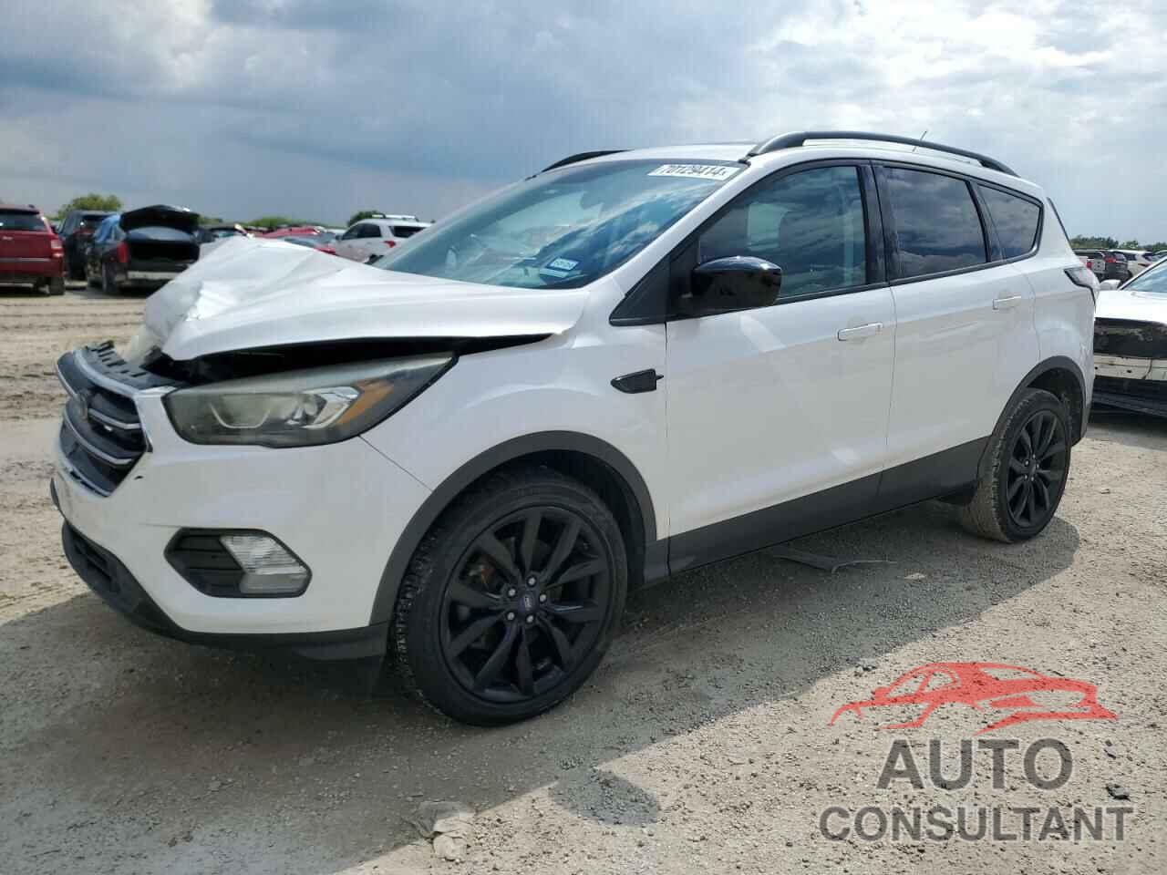 FORD ESCAPE 2017 - 1FMCU0G95HUE74080
