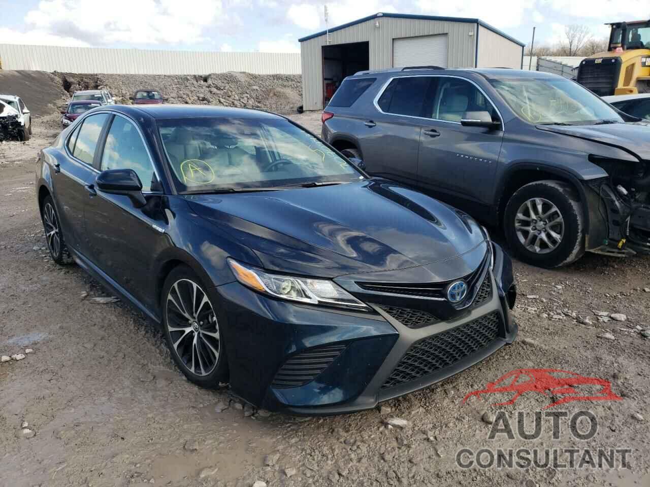 TOYOTA CAMRY 2018 - 4T1B21HK7JU506249