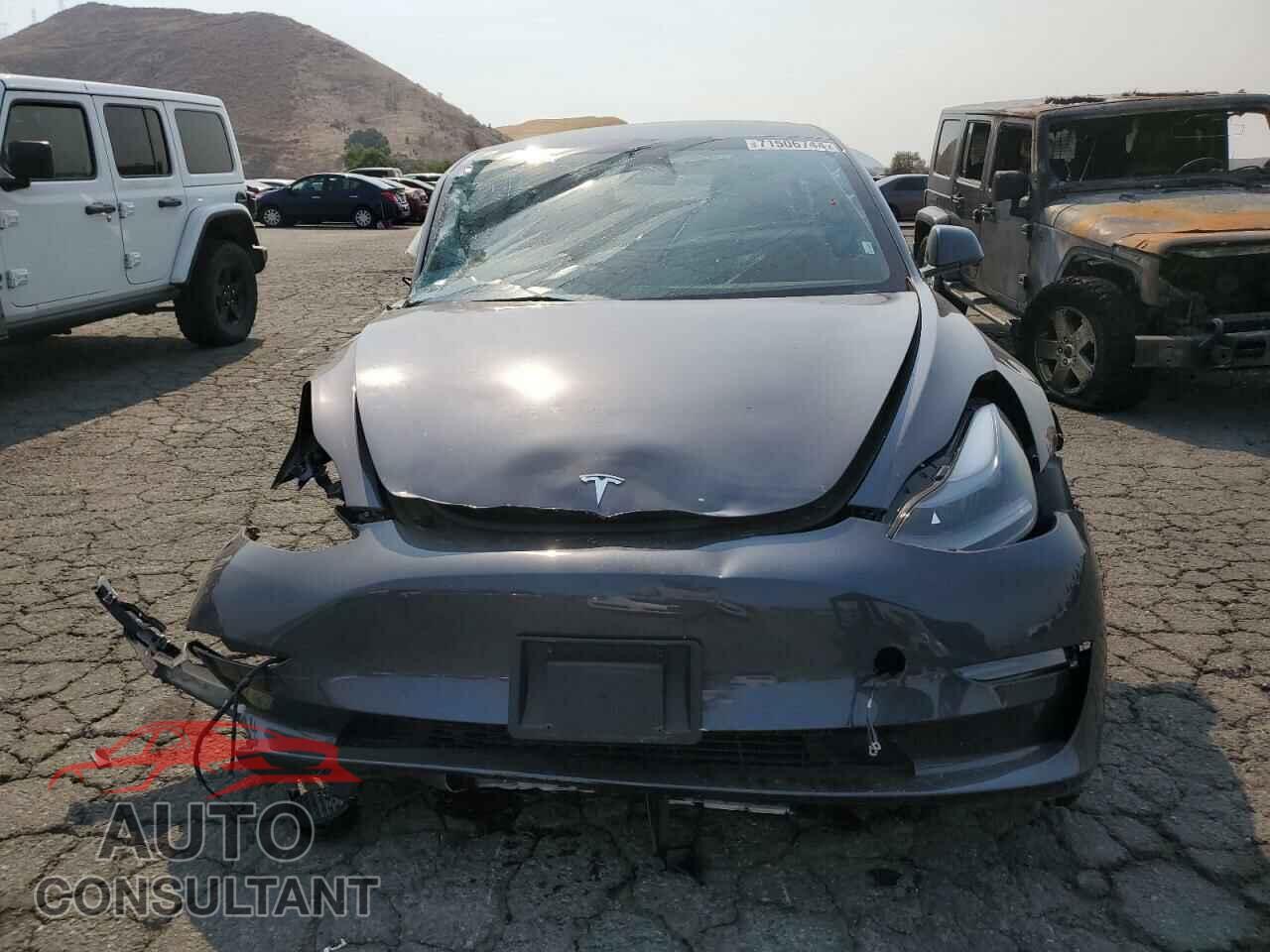 TESLA MODEL 3 2023 - 5YJ3E1EA4PF708737