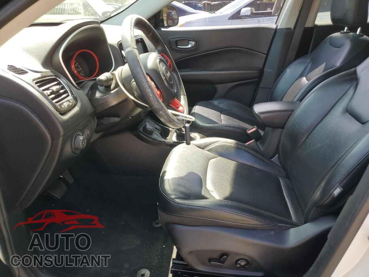 JEEP COMPASS 2018 - 3C4NJDCB3JT404227