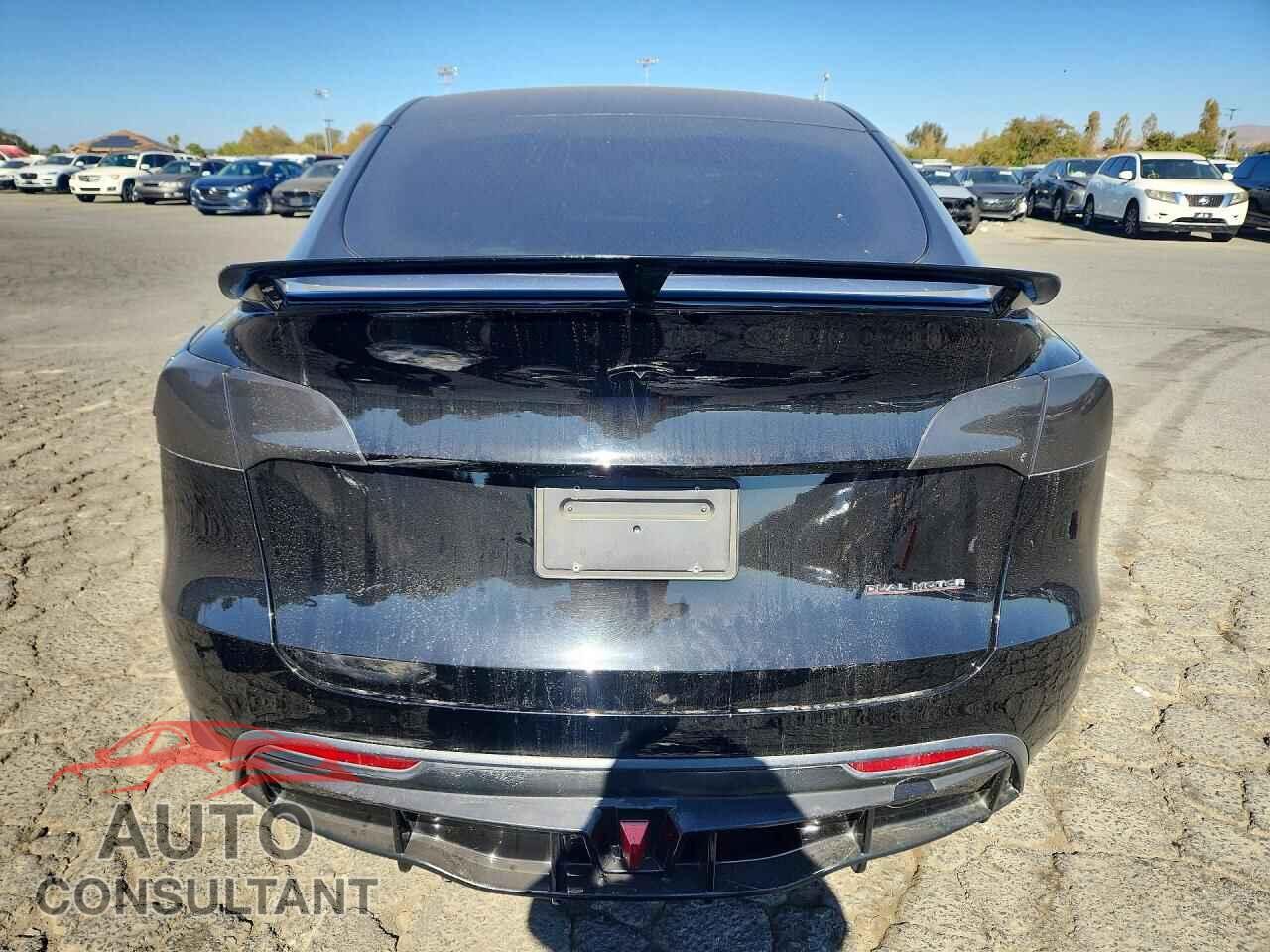 TESLA MODEL Y 2023 - 7SAYGDEE9PF636117