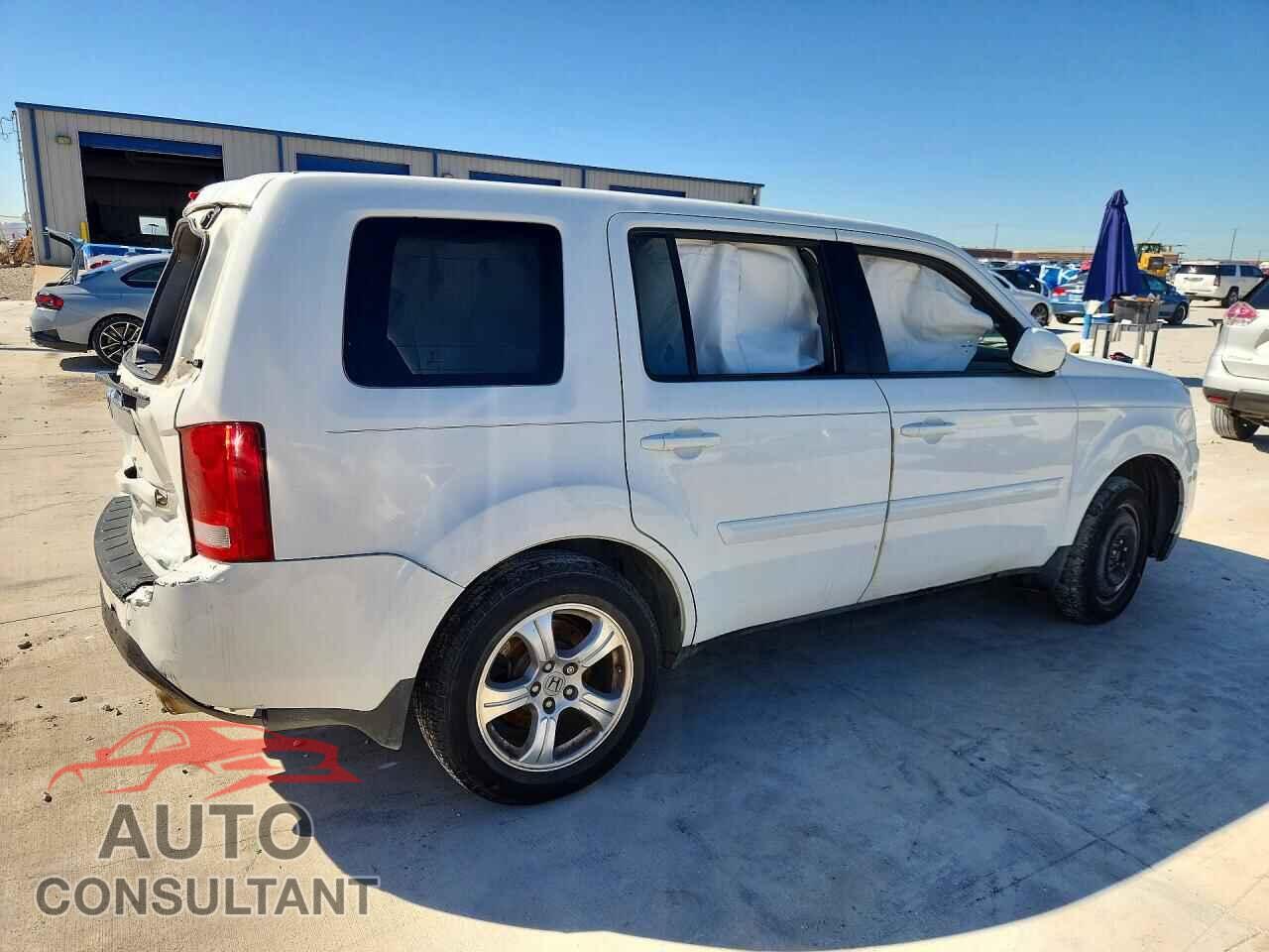 HONDA PILOT 2015 - 5FNYF3H79FB007060