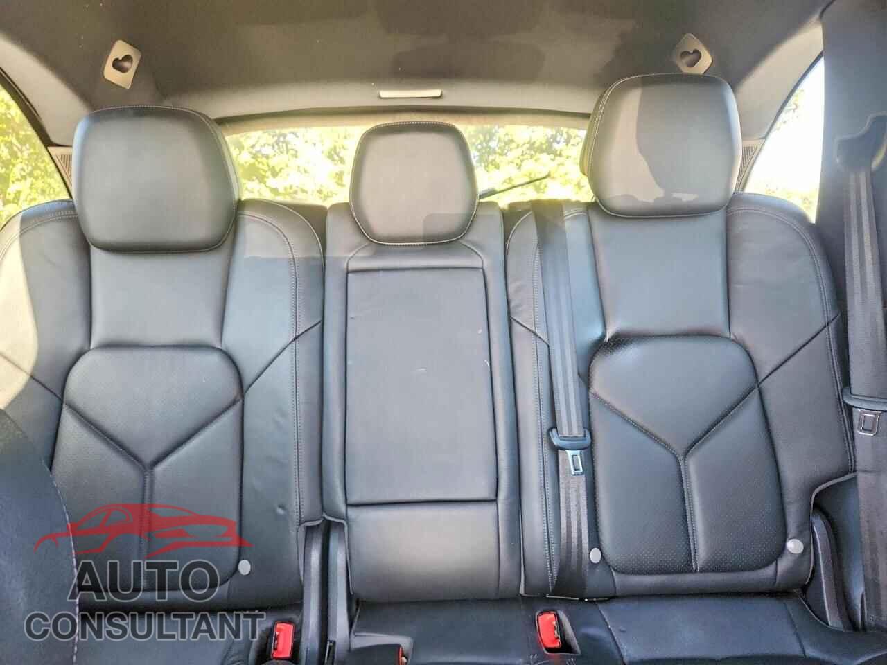 PORSCHE CAYENNE 2014 - WP1AA2A23ELA01662