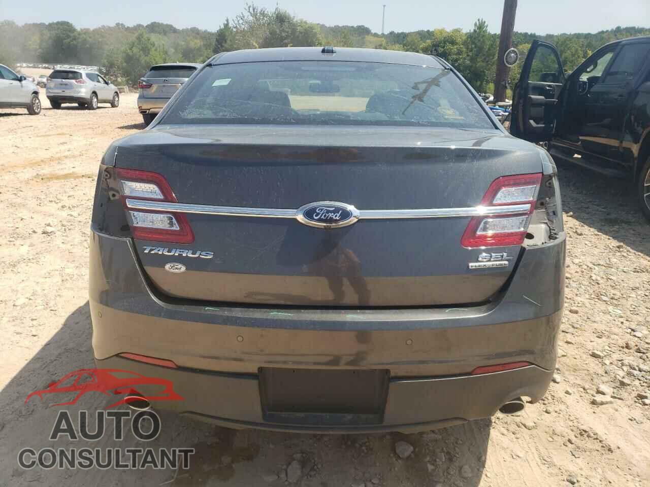 FORD TAURUS 2017 - 1FAHP2E86HG127384